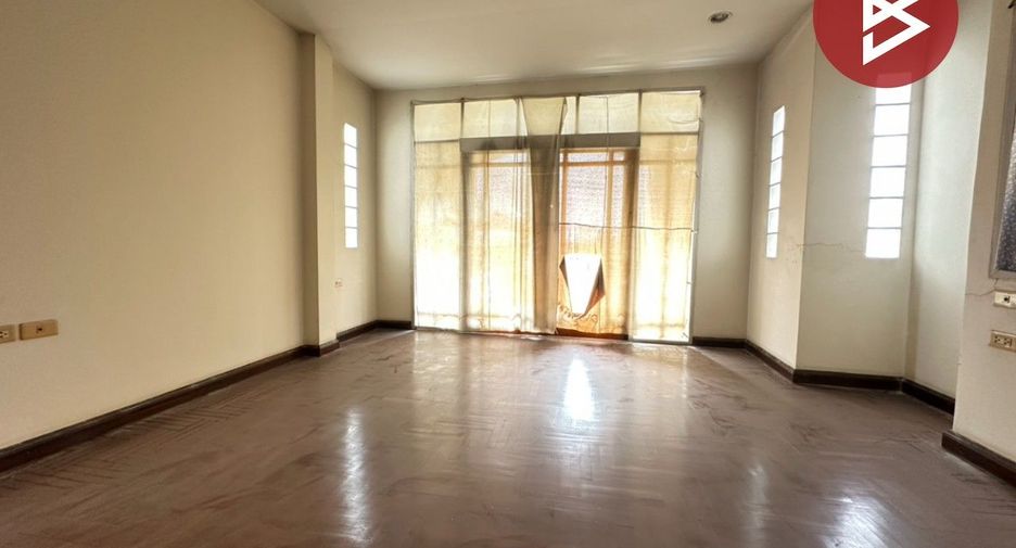 For sale 3 bedrooms house in Thawi Watthana, Bangkok