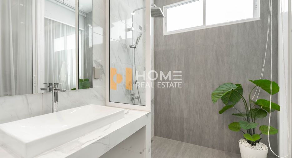 For sale 4 bedrooms retail Space in Prawet, Bangkok
