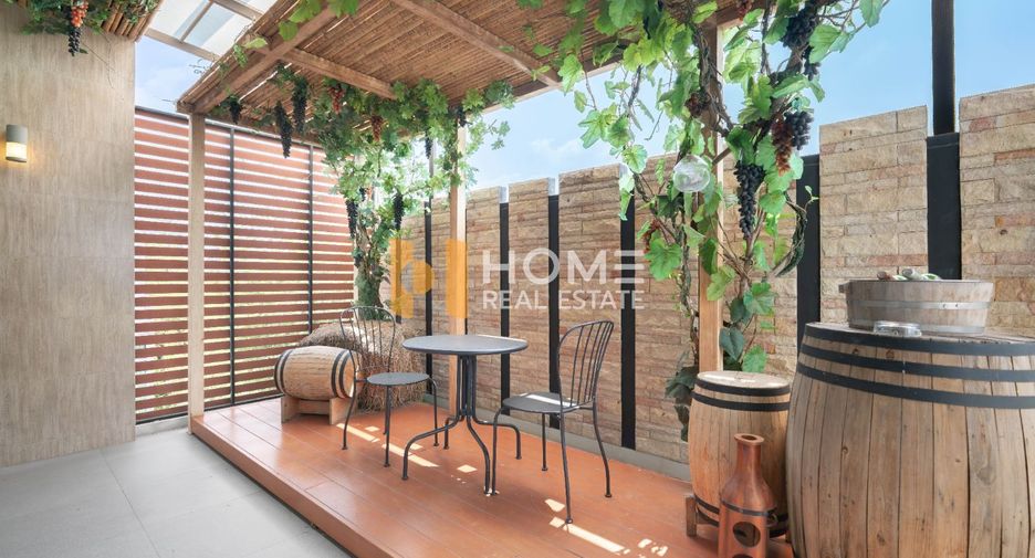 For sale 4 bedrooms retail Space in Prawet, Bangkok