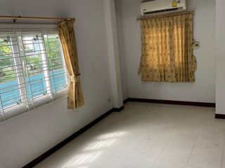 Аренда и продажа 3 спальни дом в Кхлонг Сам Ща, Бангкок