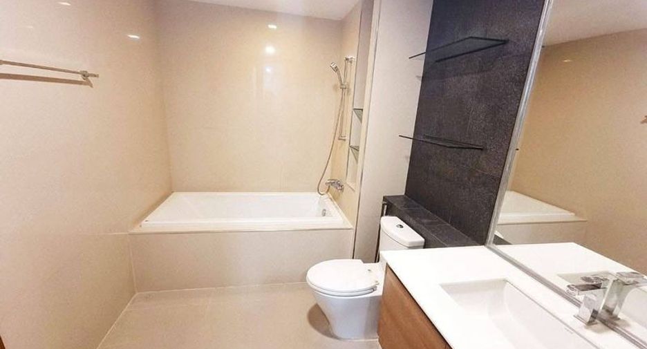 For rent and for sale 1 bed condo in Si Racha, Chonburi
