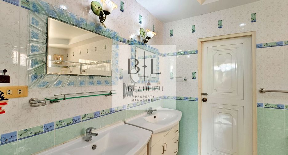 Haus zur Miete und zum Kauf mit 3 Zimmer in Bang Lamung, Chonburi