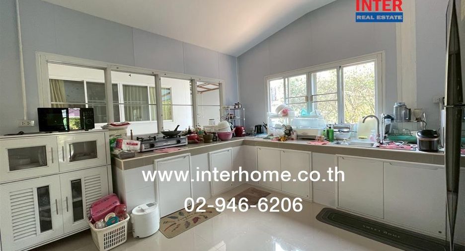 For sale 3 bedrooms house in Khan Na Yao, Bangkok