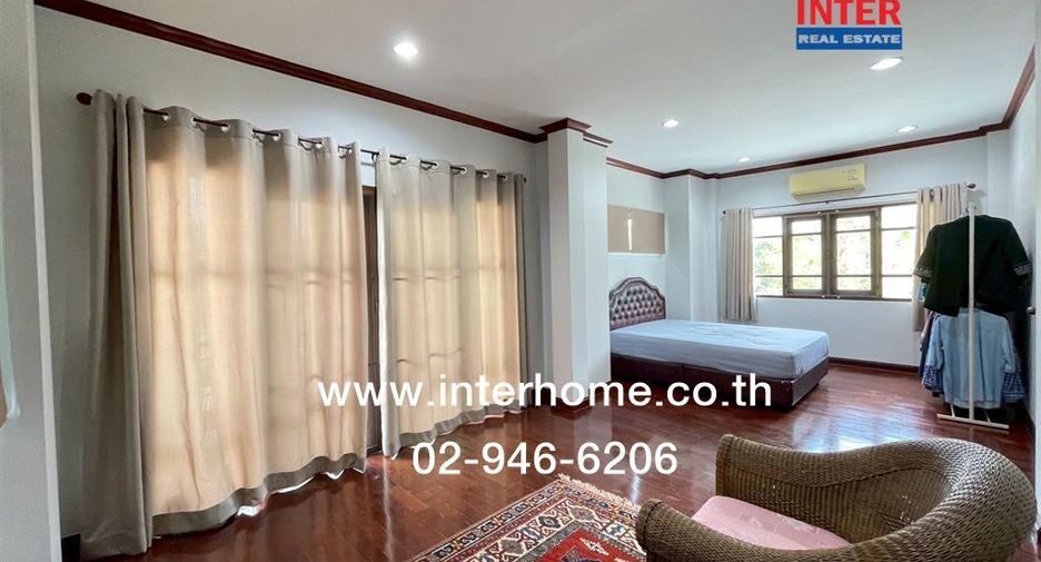 For sale 3 bedrooms house in Khan Na Yao, Bangkok