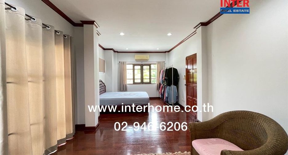 For sale 3 bedrooms house in Khan Na Yao, Bangkok