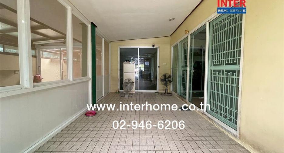 For sale 3 bedrooms house in Khan Na Yao, Bangkok