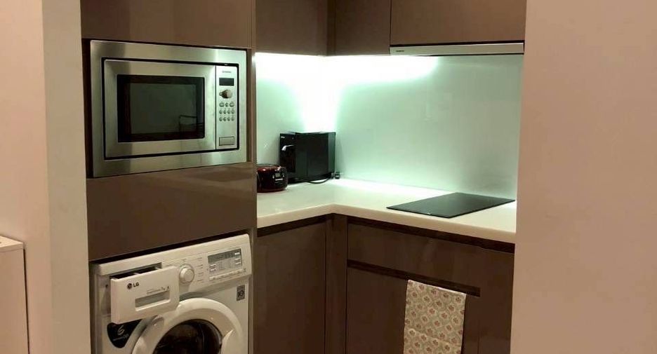 Condo en alquiler de 1 habitaciones en Khlong Toei, Bangkok