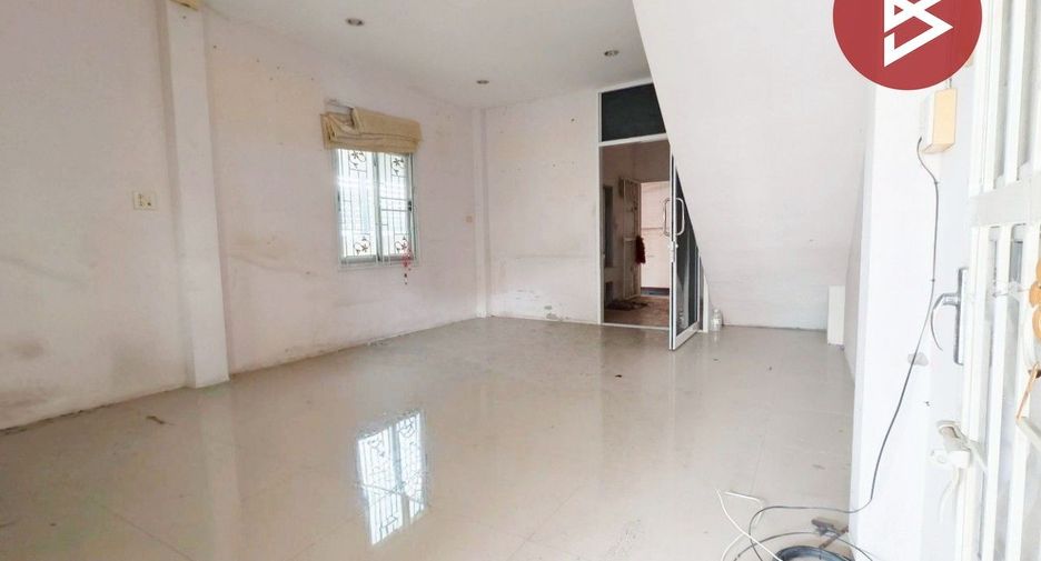 出售 2 卧室 联排别墅 在 Krathum Baen, Samut Sakhon