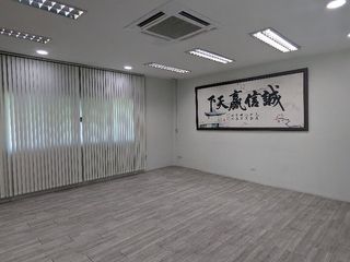 Haus zur Miete mit 9 Zimmer in Wang Thonglang, Bangkok
