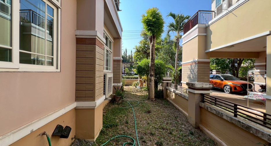 For sale 4 bedrooms house in Mueang Chiang Mai, Chiang Mai