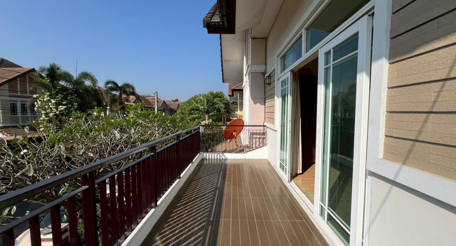 For sale 4 bedrooms house in Mueang Chiang Mai, Chiang Mai