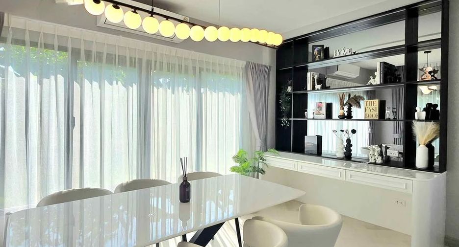 For rent and for sale 4 bedrooms house in Bang Phli, Samut Prakan