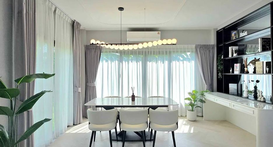 For rent and for sale 4 bedrooms house in Bang Phli, Samut Prakan