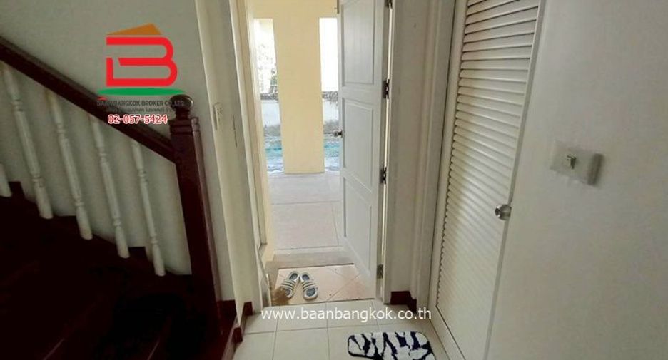 For sale 3 bedrooms condo in Nong Chok, Bangkok