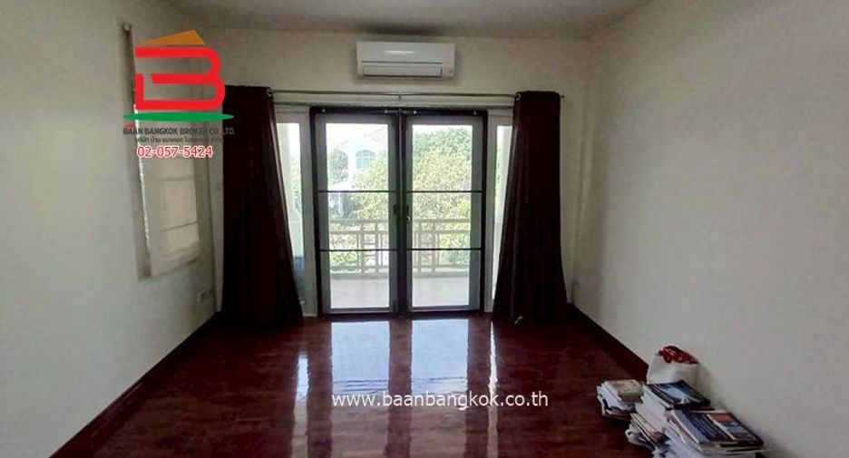 For sale 3 bedrooms condo in Nong Chok, Bangkok