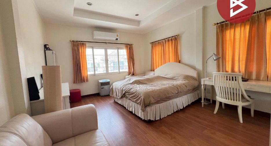 Haus zum Kauf mit 3 Zimmer in Min Buri, Bangkok