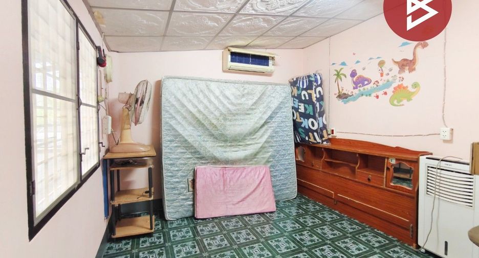 For sale 3 bedrooms house in Nakhon Chai Si, Nakhon Pathom