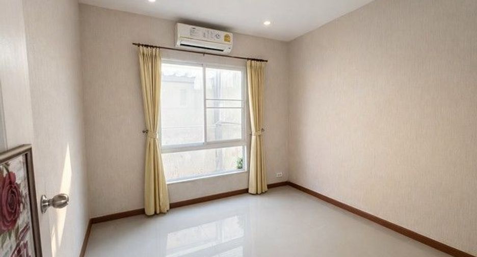 For sale 4 bedrooms house in Prawet, Bangkok