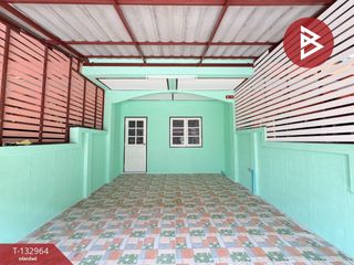 出售 5 卧室 联排别墅 在 Sam Phran, Nakhon Pathom