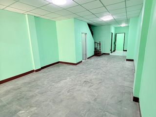 出售 5 卧室 联排别墅 在 Sam Phran, Nakhon Pathom