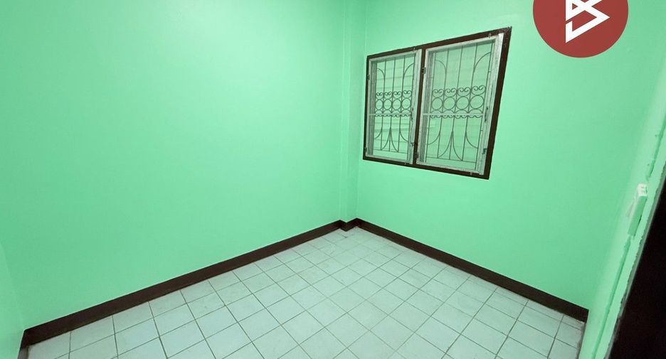 Casa adosada en venta de 5 habitaciones en Sam Phran, Nakhon Pathom