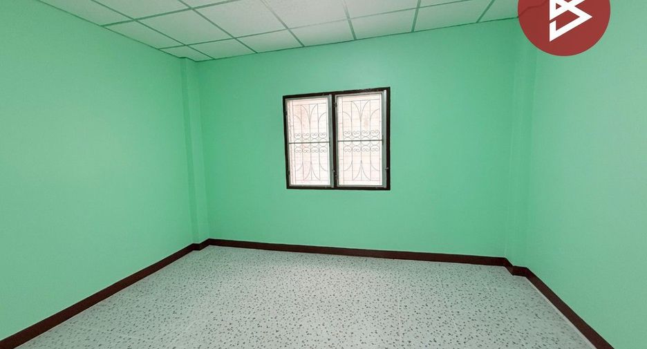 Casa adosada en venta de 5 habitaciones en Sam Phran, Nakhon Pathom