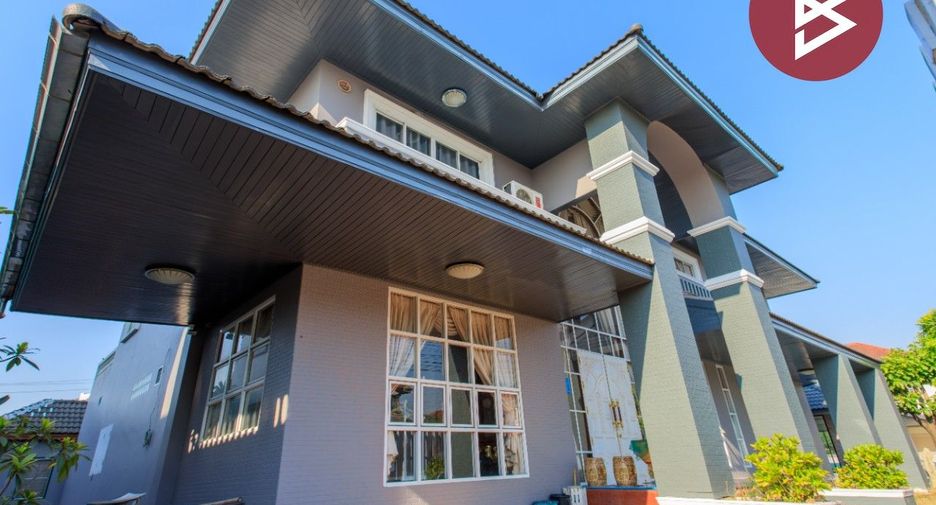 For sale 4 bedrooms house in Mueang Samut Prakan, Samut Prakan
