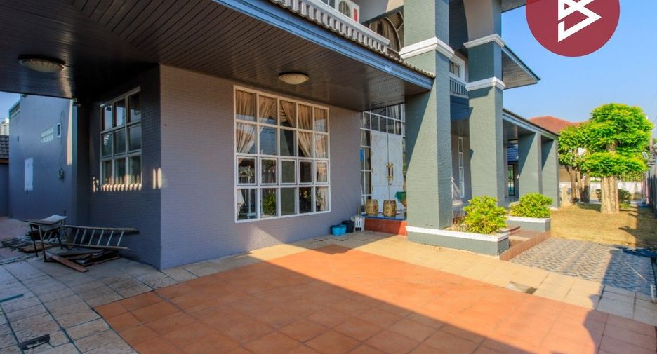 For sale 4 bedrooms house in Mueang Samut Prakan, Samut Prakan