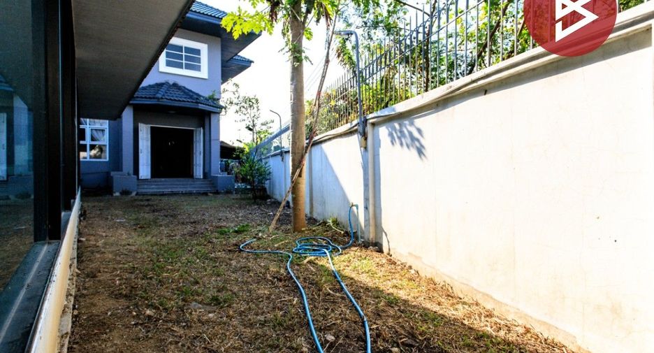 For sale 4 bedrooms house in Mueang Samut Prakan, Samut Prakan