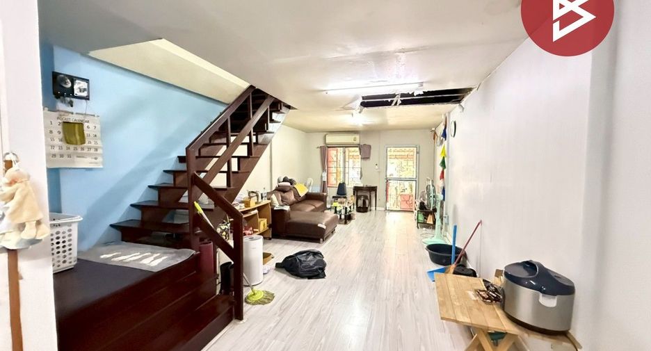 Reihenhaus zum Kauf mit 2 Zimmer in Bang Khen, Bangkok