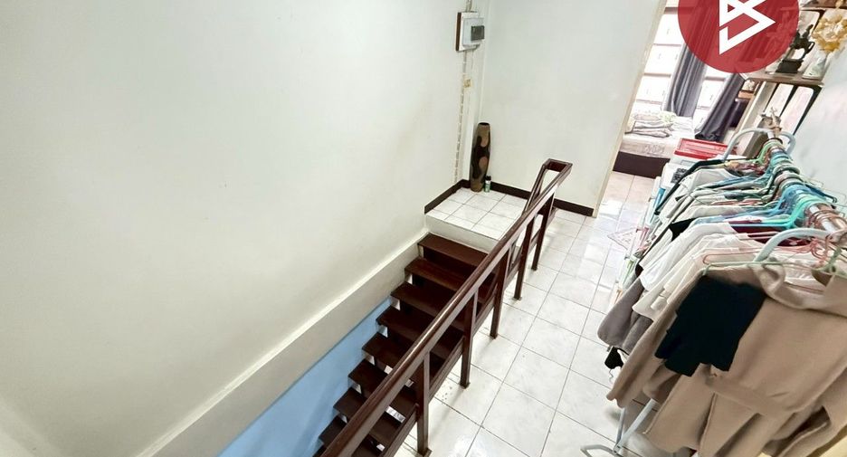 Reihenhaus zum Kauf mit 2 Zimmer in Bang Khen, Bangkok