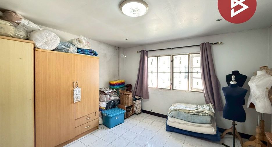 Reihenhaus zum Kauf mit 2 Zimmer in Bang Khen, Bangkok