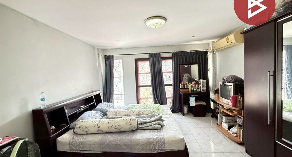 Reihenhaus zum Kauf mit 2 Zimmer in Bang Khen, Bangkok