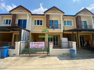 Casa adosada en venta de 3 habitaciones en Bang Sao Thong, Samut Prakan