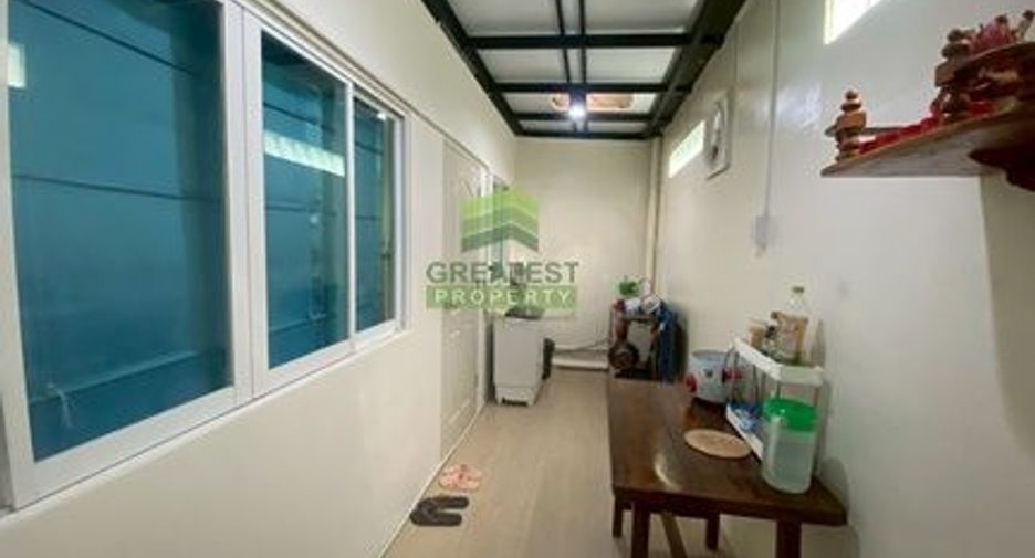 Casa adosada en venta de 3 habitaciones en Bang Sao Thong, Samut Prakan