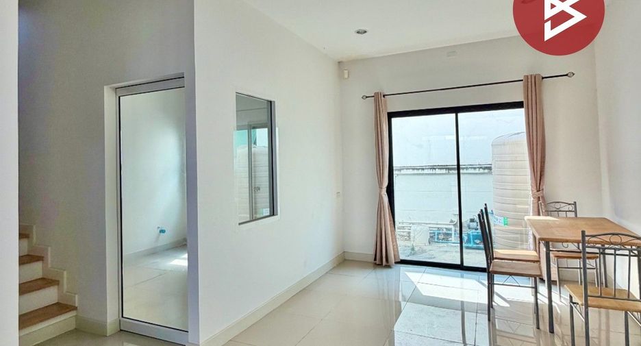 Reihenhaus zum Kauf mit 3 Zimmer in Lam Luk Ka, Pathum Thani