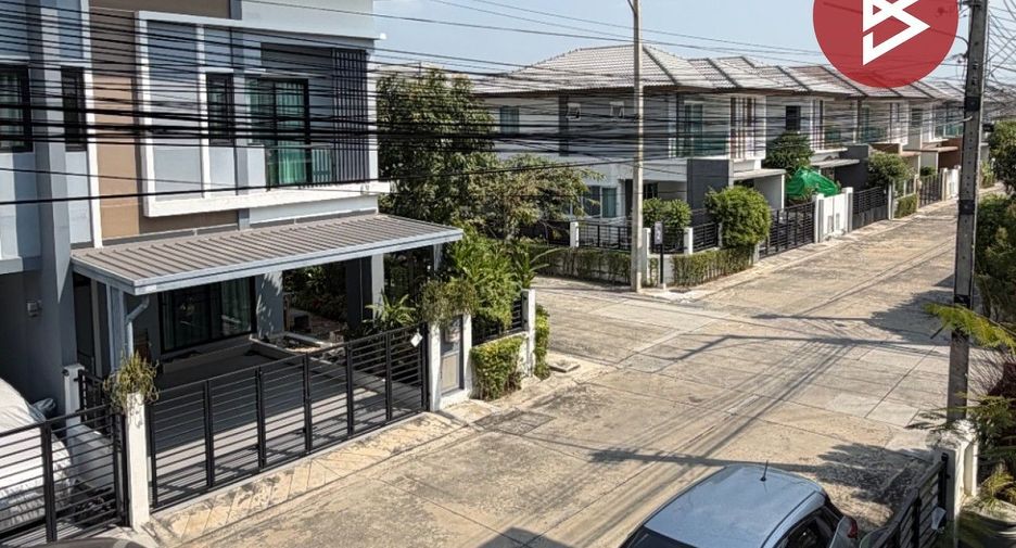 Reihenhaus zum Kauf mit 3 Zimmer in Lam Luk Ka, Pathum Thani
