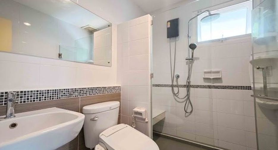 For sale 3 bedrooms house in Khlong Sam Wa, Bangkok