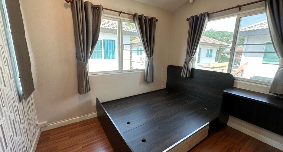 For sale 3 bedrooms house in Khlong Sam Wa, Bangkok