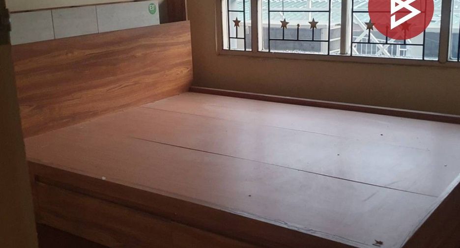 Продажа 3 спальни таунхаус в Khlong Luang, Патумтани