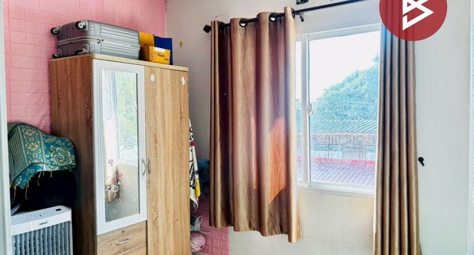 For sale 3 bedrooms townhouse in Mueang Chon Buri, Chonburi