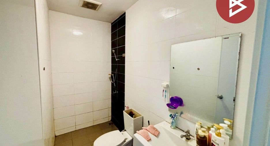 For sale 3 bedrooms townhouse in Mueang Chon Buri, Chonburi