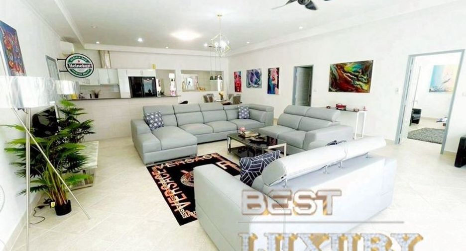 For rent and for sale 7 bedrooms villa in Pratumnak, Pattaya