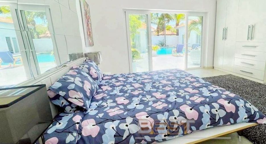 For rent and for sale 7 bedrooms villa in Pratumnak, Pattaya