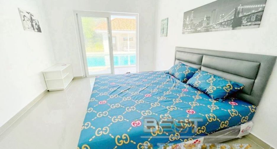 For rent and for sale 7 bedrooms villa in Pratumnak, Pattaya