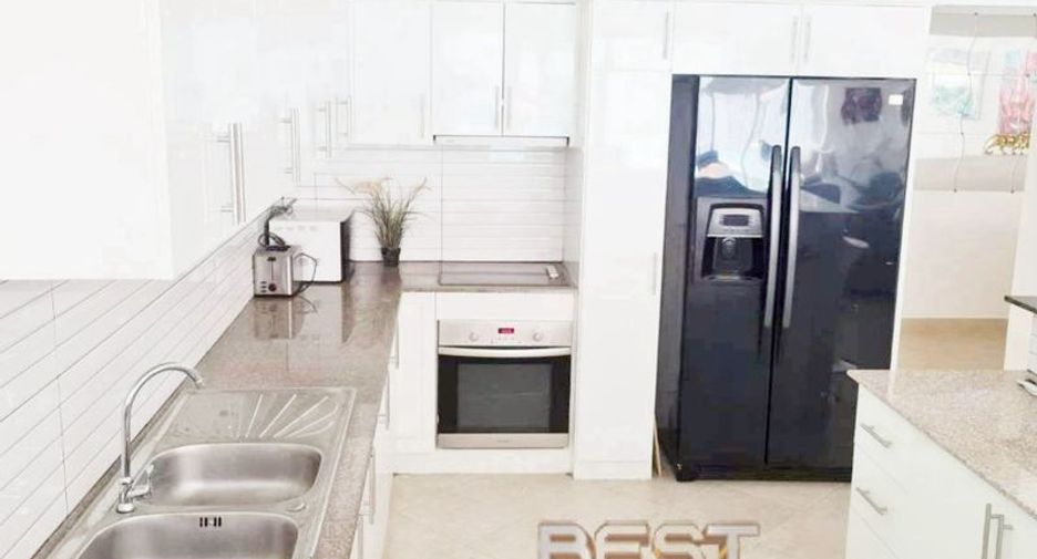 For rent and for sale 7 bedrooms villa in Pratumnak, Pattaya