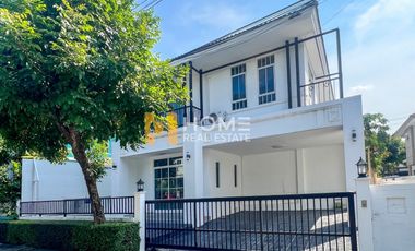 For sale 5 bedrooms house in Lat Krabang, Bangkok