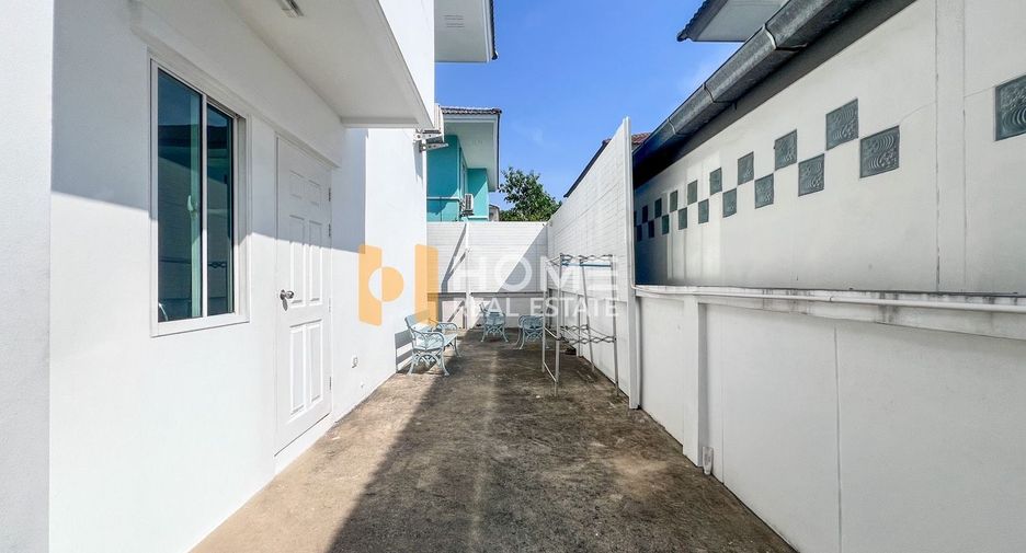 For sale 5 bedrooms house in Lat Krabang, Bangkok