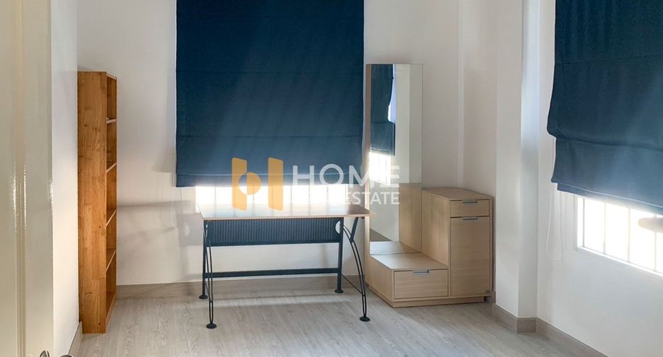 For sale 5 bedrooms house in Lat Krabang, Bangkok