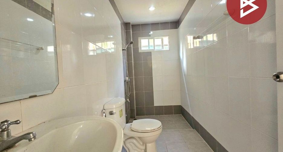 Haus zum Kauf mit 3 Zimmer in Lam Luk Ka, Pathum Thani